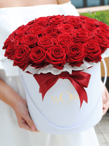 Raudonos rožės Luxury WOW FLOWERS Boutique gėlės į namus